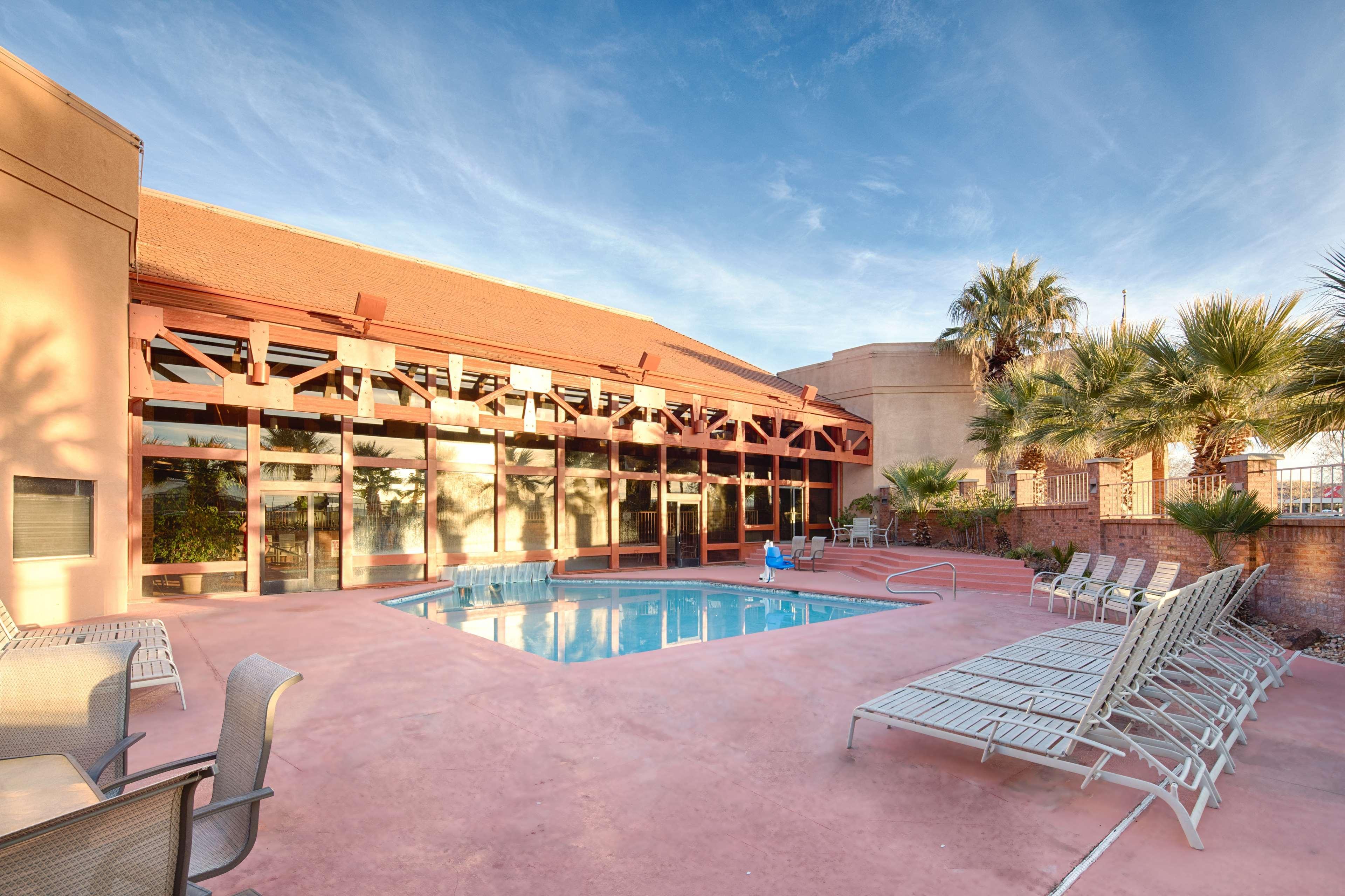Red Lion Hotel And Conference Center St. George Exterior photo
