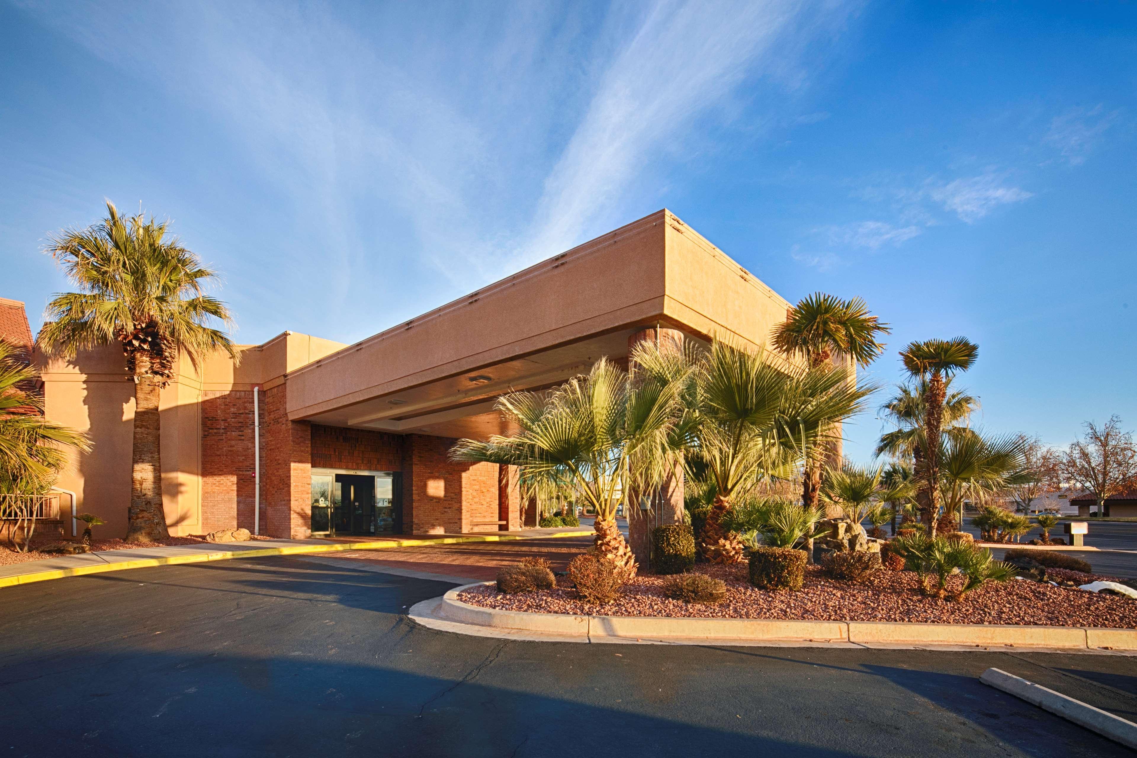 Red Lion Hotel And Conference Center St. George Exterior photo