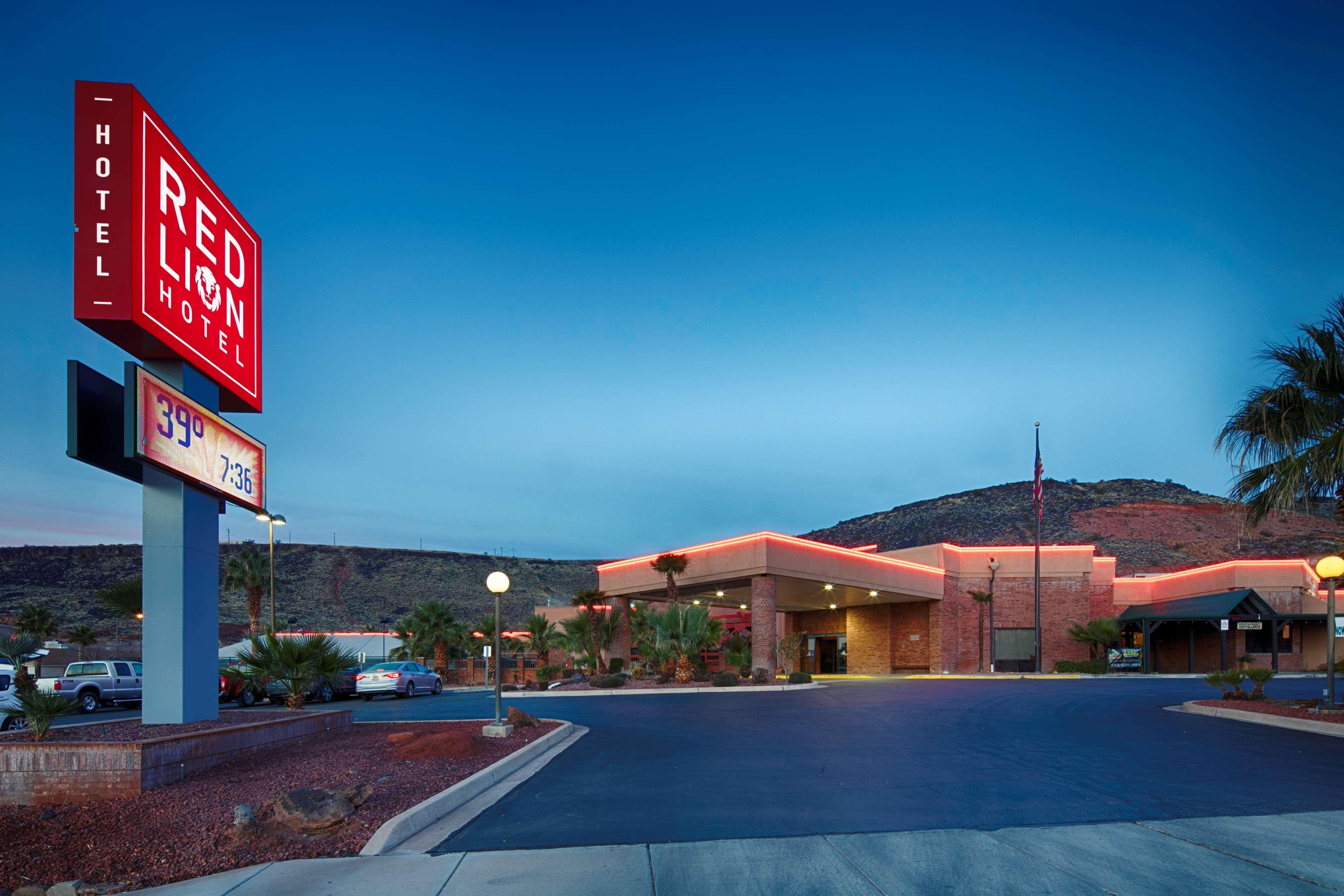 Red Lion Hotel And Conference Center St. George Exterior photo