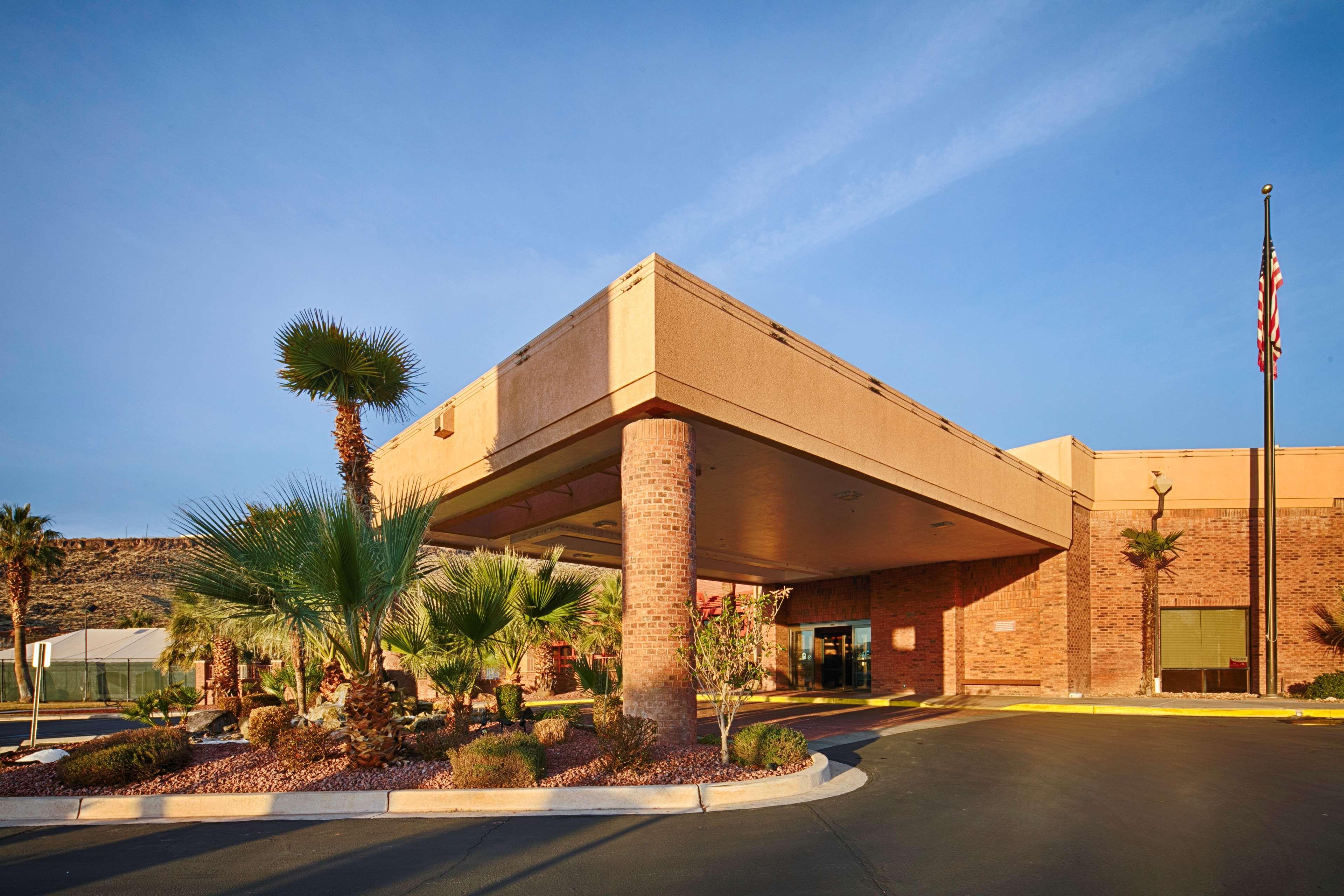 Red Lion Hotel And Conference Center St. George Exterior photo